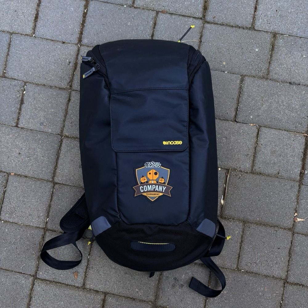 League Of Legends COMPANY TOURNAMENT Incase Backpack Bag Limited Edition Rare